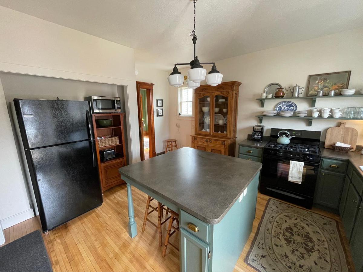 Old Town Inn Sioux Center Екстериор снимка